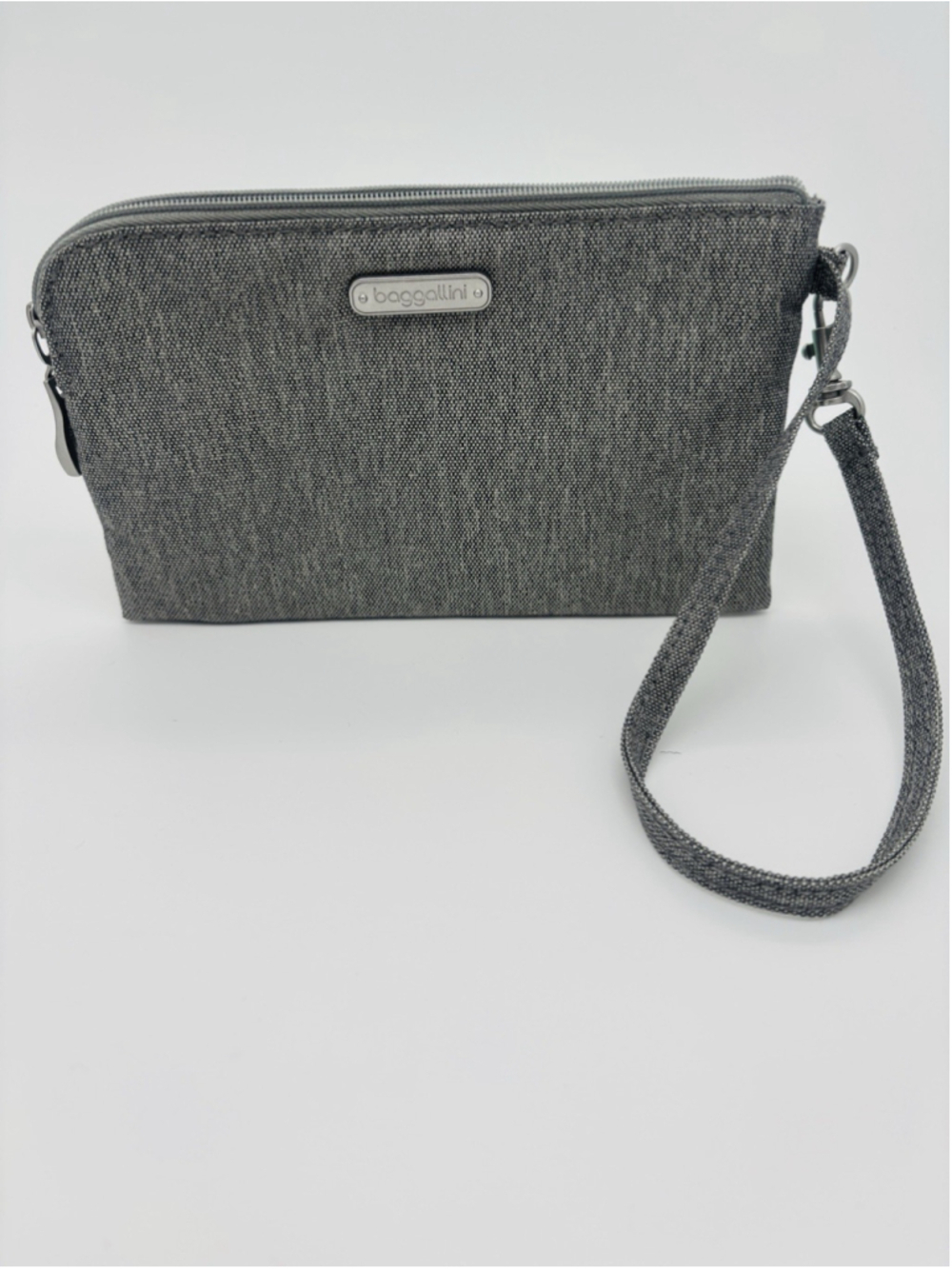 Baggallini Gray RFID Wristlet Wallet Zip Travel Clutch 7.5 x 4